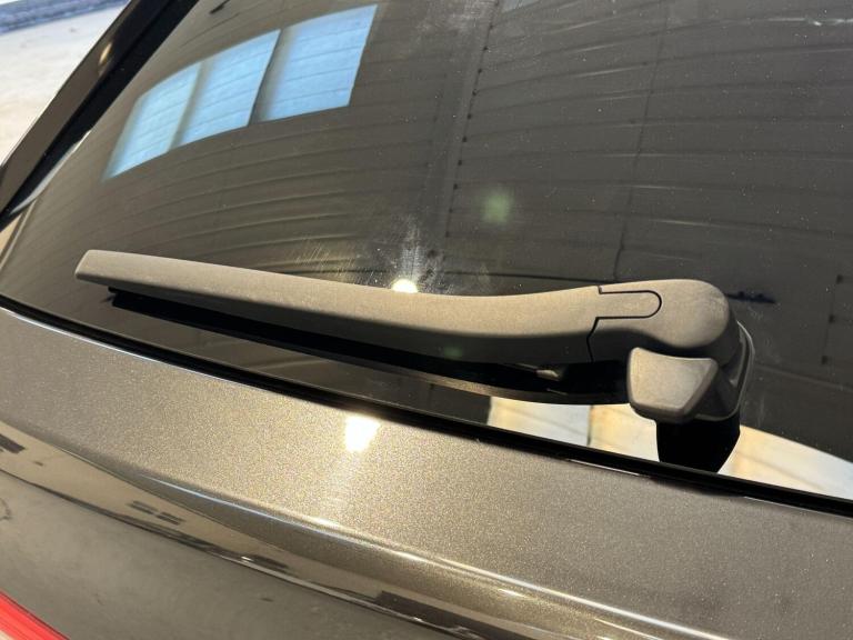  BMW 5 Series 3.0 530d M Sport Touring 5dr Diesel Auto xDrive Euro 6 (s/s) (265 ps) Diesel Automatic