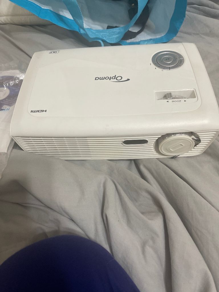 Optoma Projector – White, Good Condition
