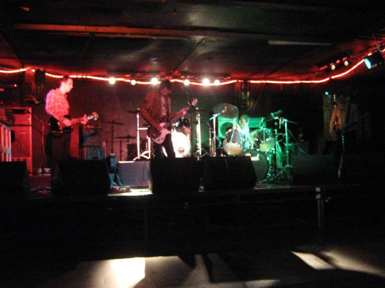 Professional/session guitarist for paying Rock'n'Roll shows