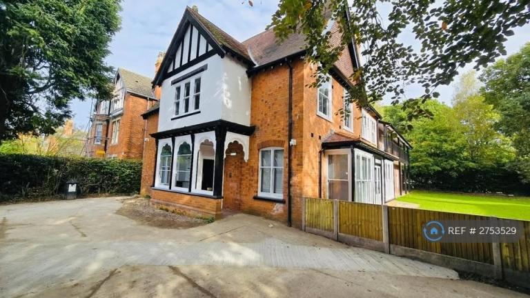1 bedroom flat in Eastwood Lodge, Woodhall Spa, LN10 (1 bed) (#2753529)