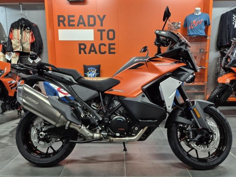 KTM 1390 Adventure S Evo AMT.