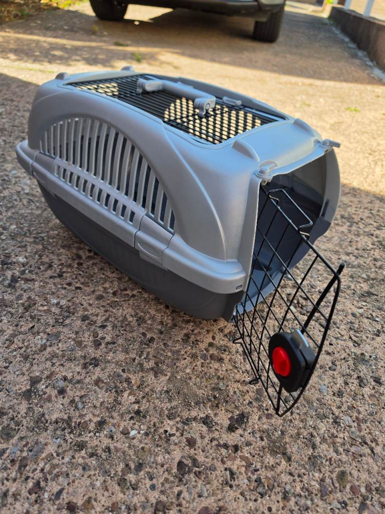 Cat carrier