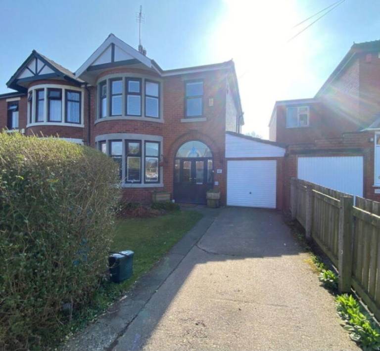 3 bedroom semi detached house to let rent