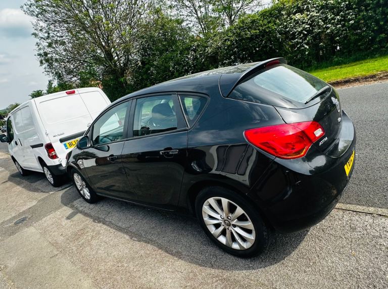 Vauxhall, ASTRA, Hatchback, 2012, Manual, 1686 (cc), 5 doors