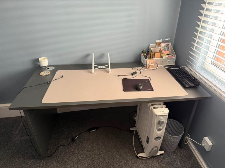 Grey Office Desk and 3-Drawer Filing Cabinet – Good Condition