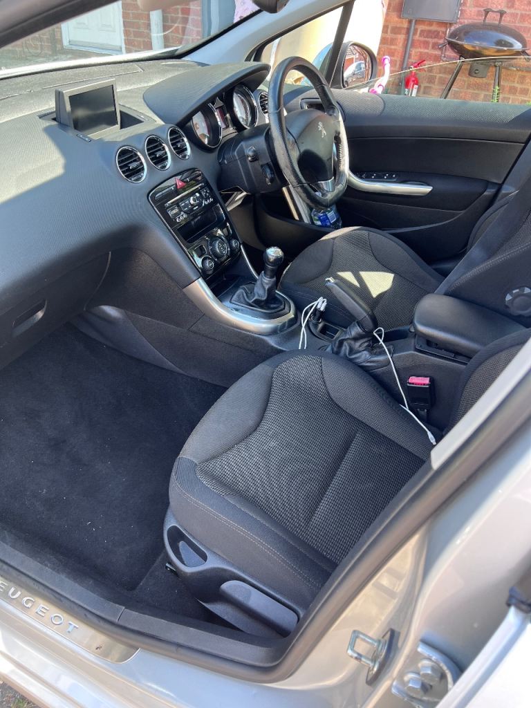 Peugeot, 308, Hatchback, 2013, Manual, 1560 (cc), 5 doors