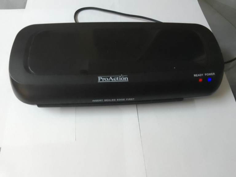 ProAction Laminator – Black, Good Condition