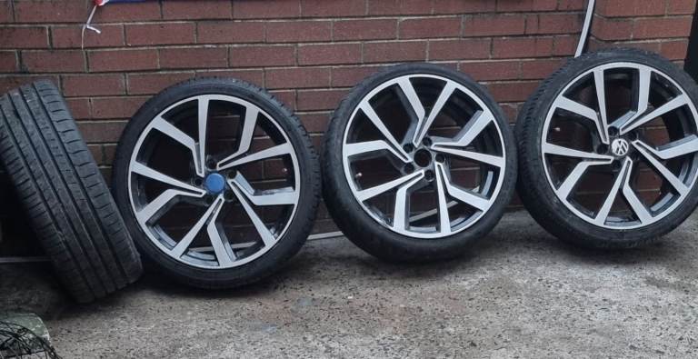 19 inch alloys.