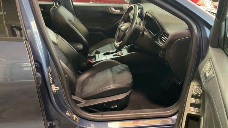 2019 Ford Focus 1.0 EcoBoost 125 ST-Line X 5dr Auto HATCHBACK PETROL Automatic