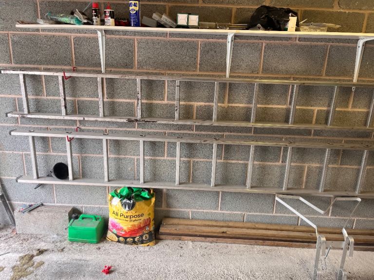 Hailo Aluminium Extension Ladder with Stabiliser Bar – Good Condition