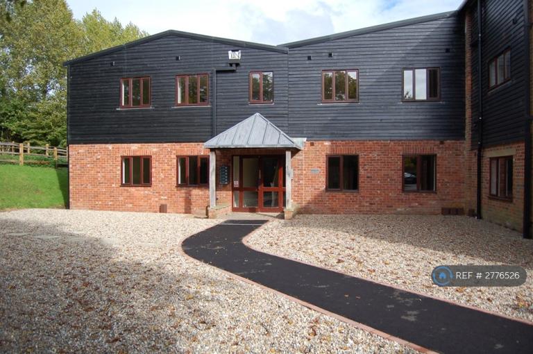 1 bedroom flat in Brantwood House, Bodiam, TN32 (1 bed) (#2776526)