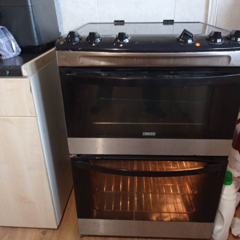 Zanussi cooker in normal working condition