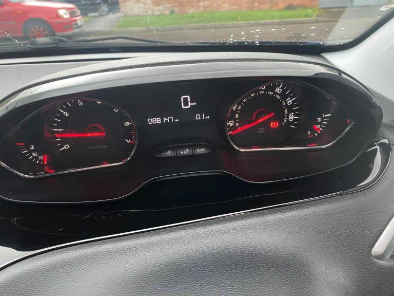 Peugeot 208 Active Brand new MOT 88k miles full service history not corsa or golf or fiesta