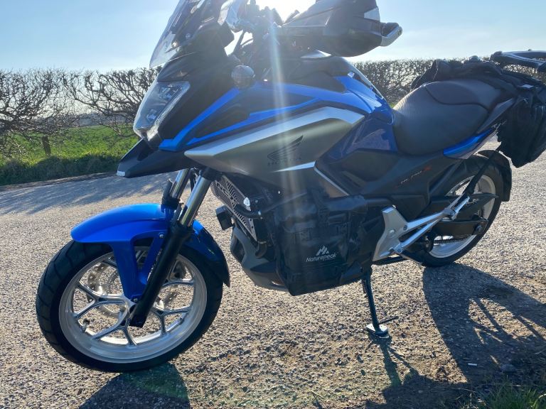 Honda NC750x DCT 2017 Low mileage only 7,200 immaculate condition Blue /Silver 