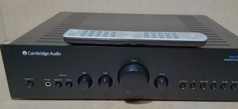 Cambridge Audio Azur 540A 2x50w hifi amplifier w phono VGC