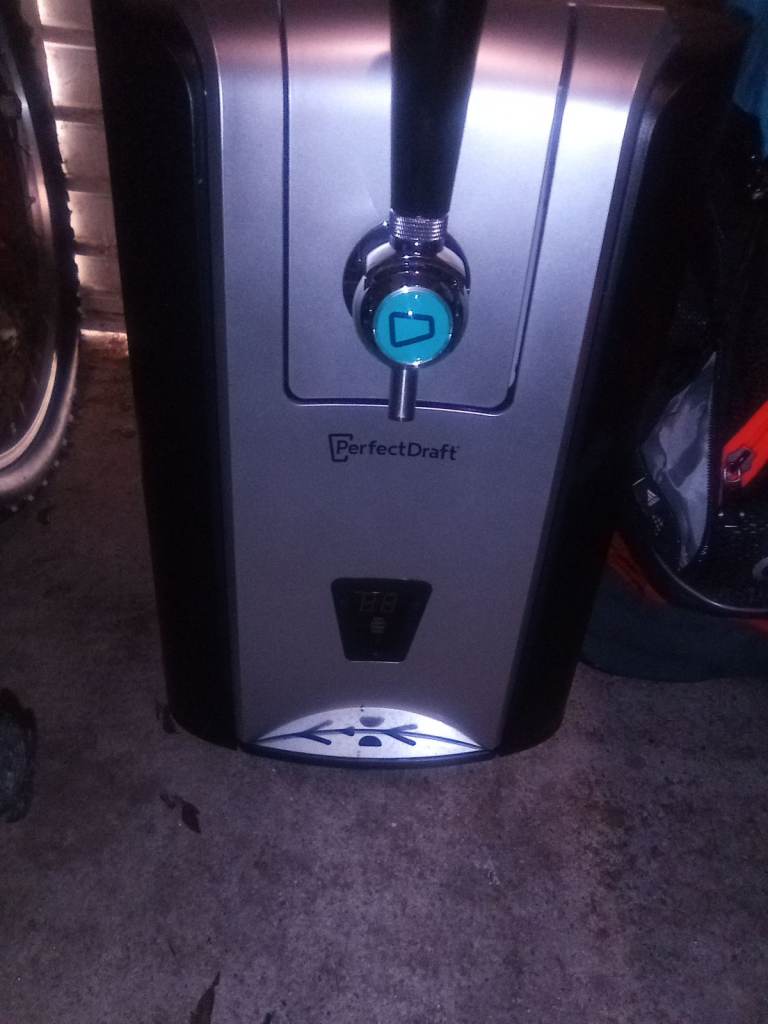 PerfectDraft Pro Beer Pump Dispenser plus a 6 Litre Keg with it (Like Brand Nw)