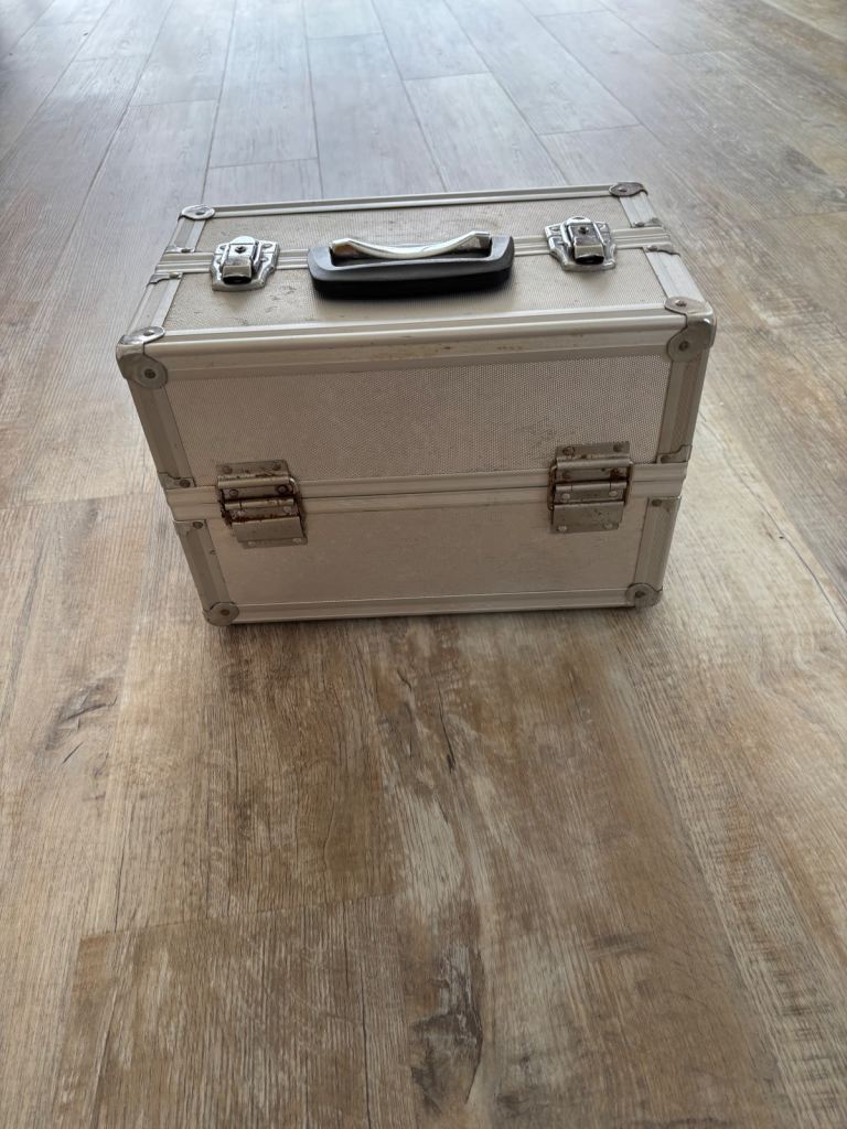 Aluminium photographic equipment box