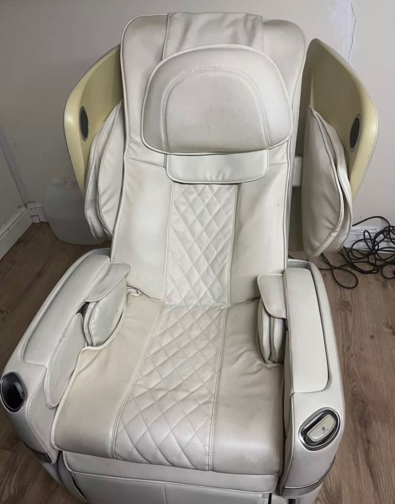 Osim dreamy white massage chair RRP £6000 u love