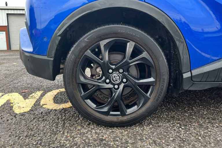 2019 Toyota C-HR 1.8 Hybrid Dynamic 5dr CVT HATCHBACK PETROL/ELECTRIC Automatic