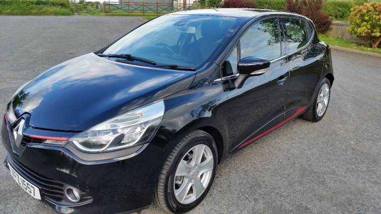 *!*BEAUTIFUL*!* 2014 Renault Clio 1.5 MEDIA NAV DIESEL**MOT 15 MAY 27** TIMING BELT CHANGED @ 101K