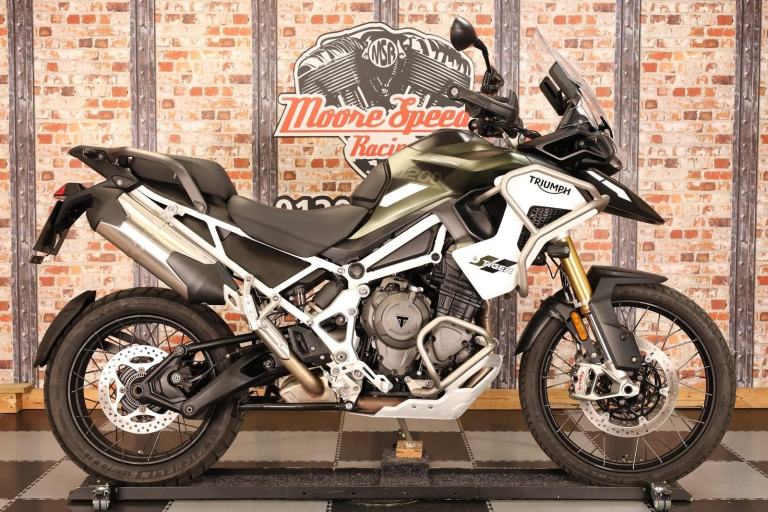 2022 TRIUMPH TIGER 1200 RALLY PRO - 15,691 MILES - 2 OWNERS - MATT KHAKI GREEN