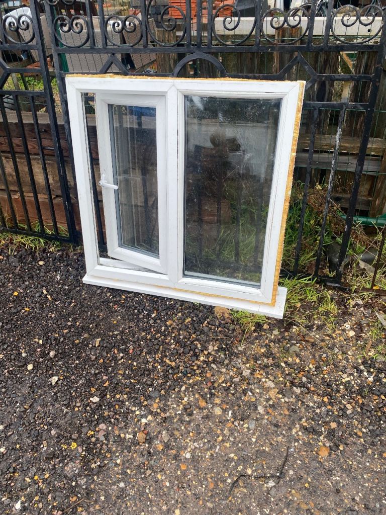 UPVC WINDOW WITH SILL £75 
