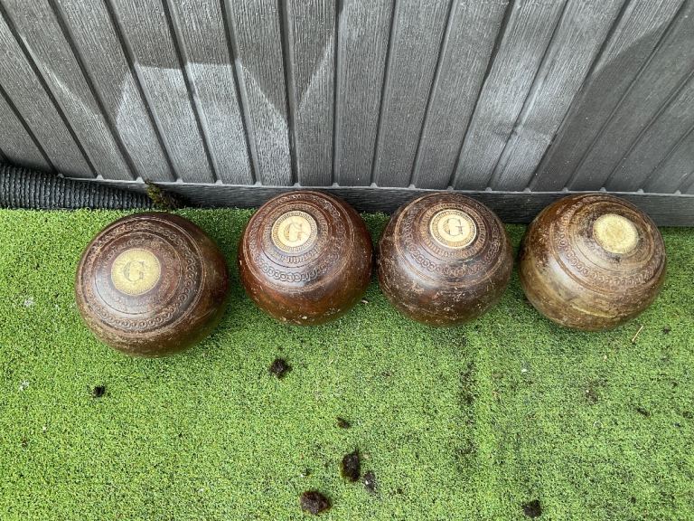 Wooden bowls balls x 4