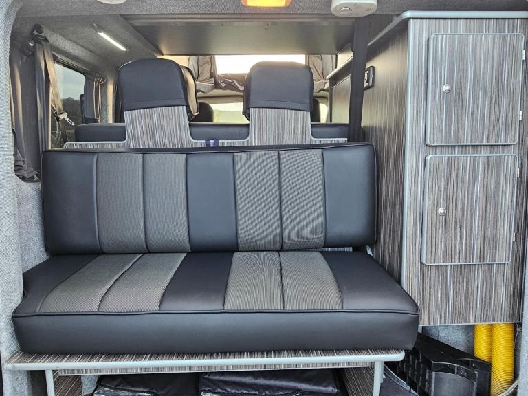 RENAULT TRAFIC 1.6 DCi SPORT LEISURE DRIVE FACTORY CONVERSION CAMPERVAN 2018 