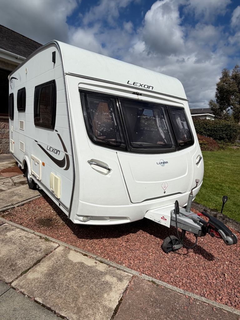 2012 Lunar Lexon 420 2 berth 