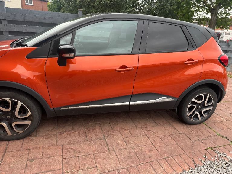 Renault, CAPTUR, Hatchback, 2016, Manual, 898 (cc), 5 doors