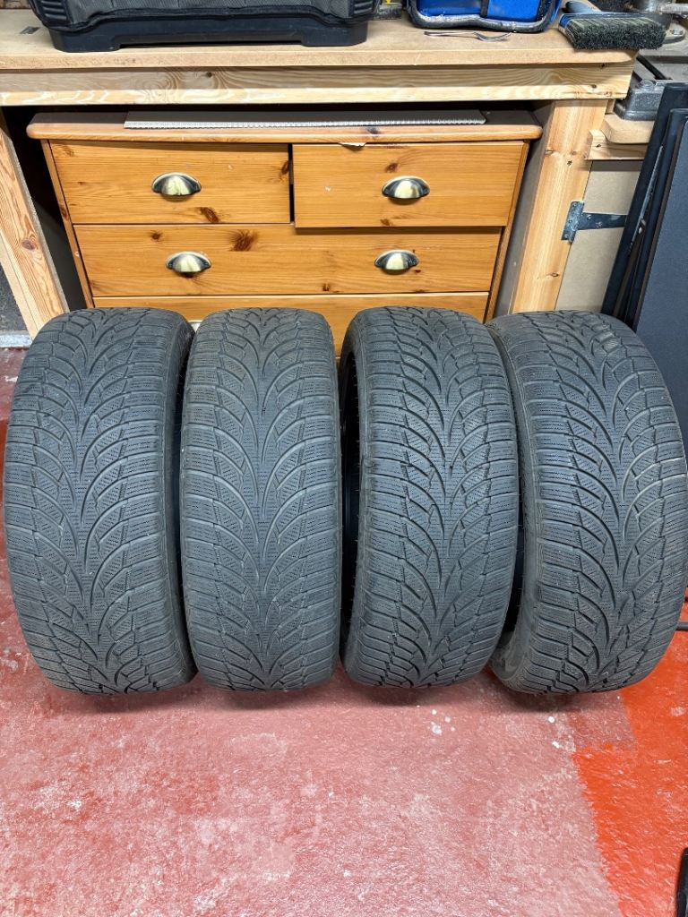 4 Winter tyres excellent condition
