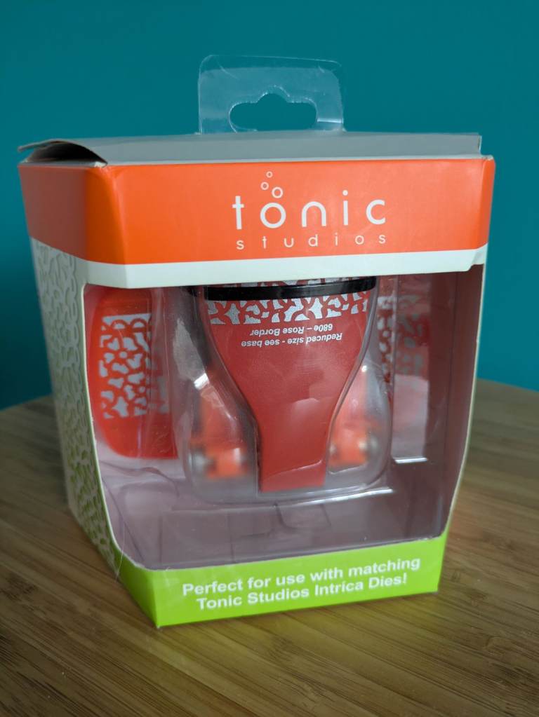 Tonic Studios Deep Edge Punch - Rose Border