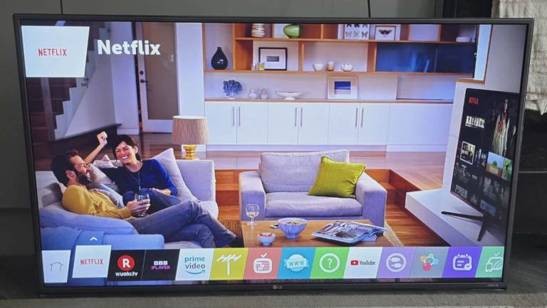 Smart TV LG 50 inch fully working order NO STAND