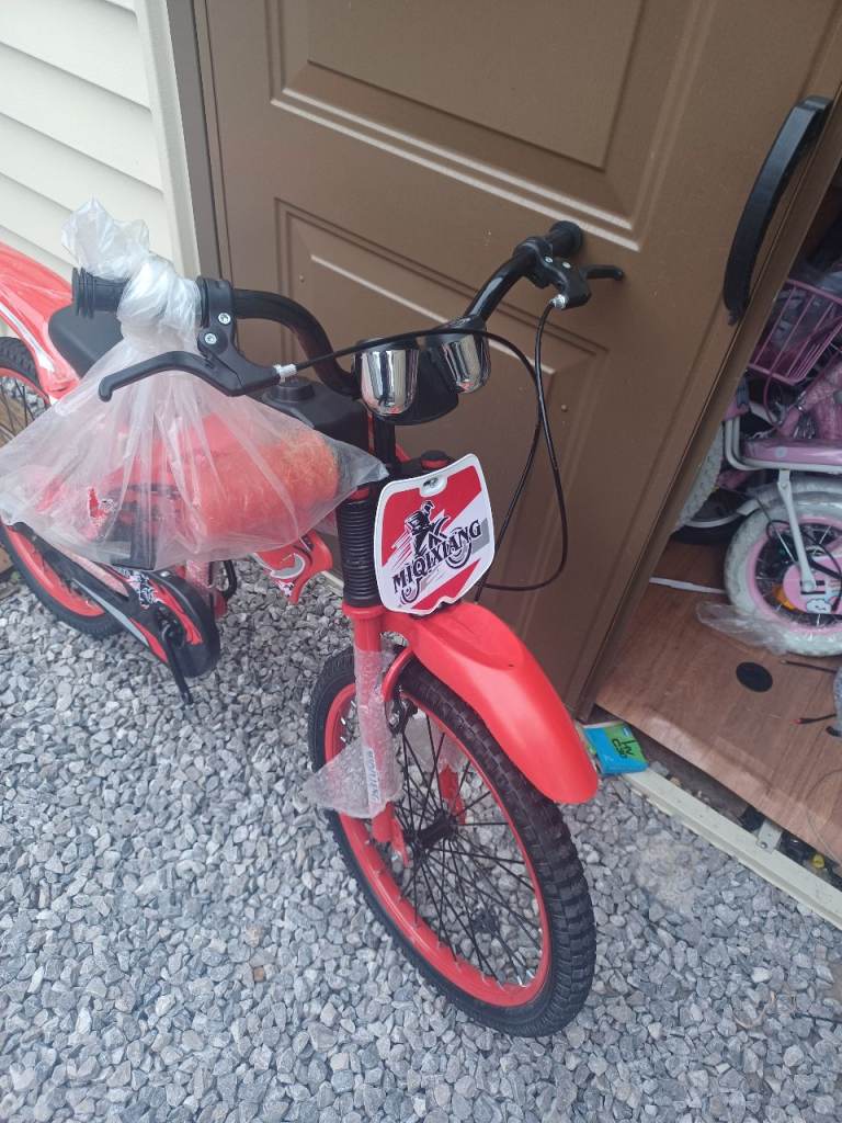 Brand new 20inch kids pedal bike not electric