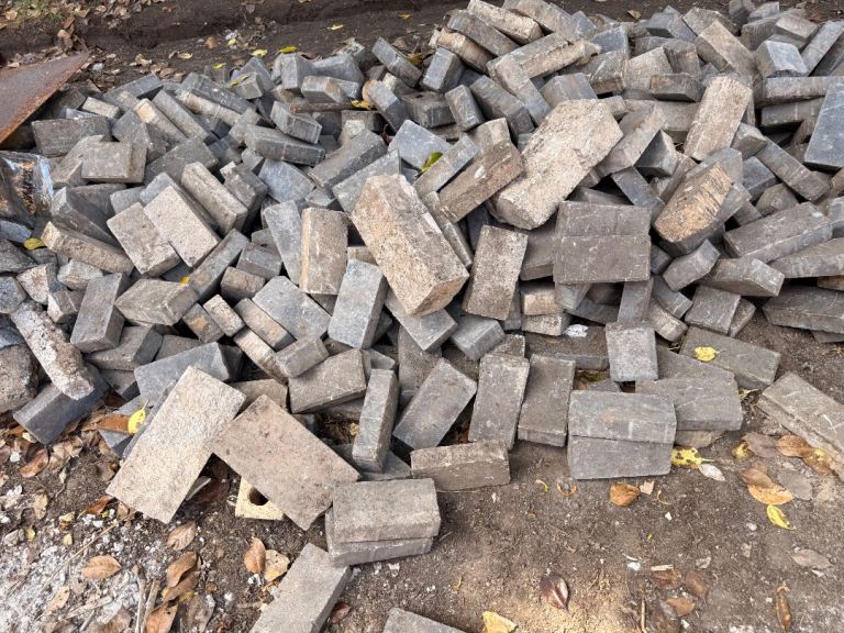 Monoblock Paving for sale - £200