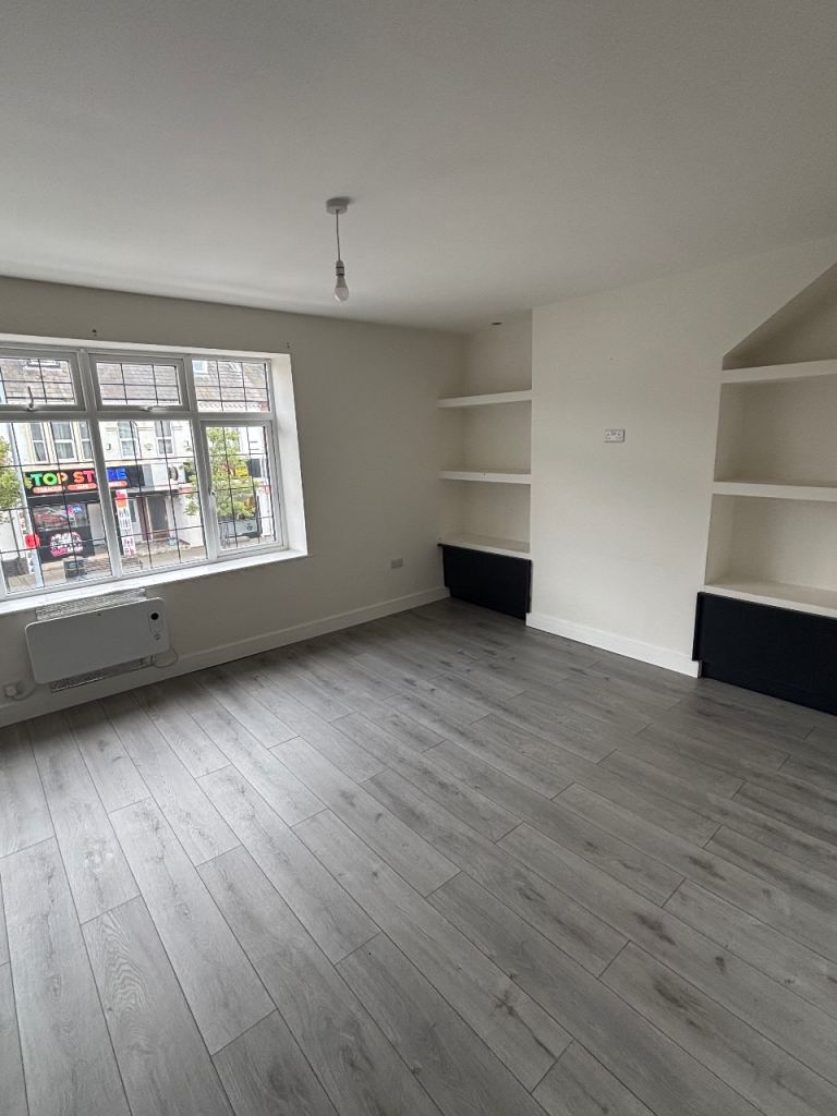 1 Bedroom Flat – Nantwich Road, Crewe £750 per month + £100 fixed utilities