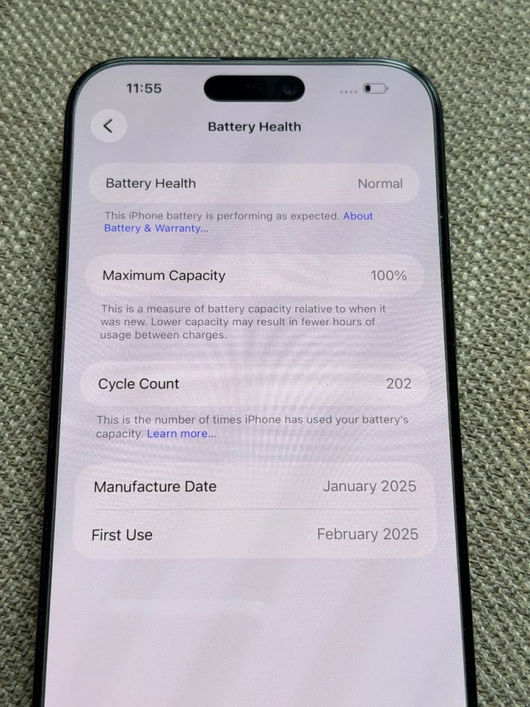 iPhone 16 pro max - black - 256gb - LIKE NEW 