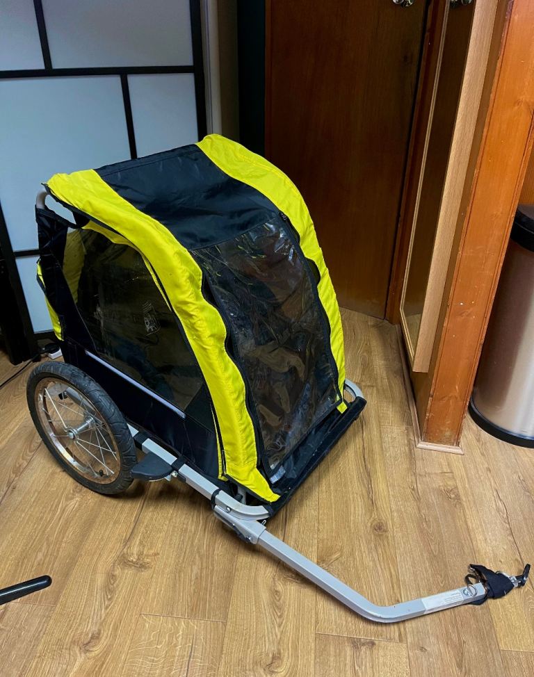 Bicycle trailer  very good condition 
