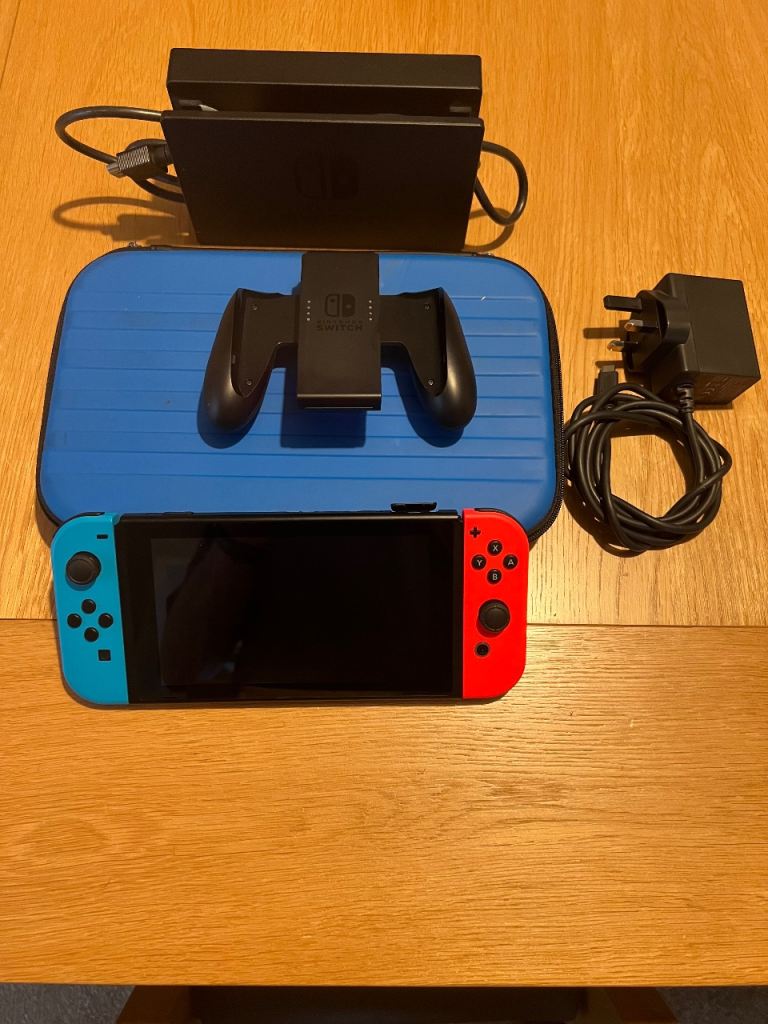 Nintendo switch 1 games console with original accessories 