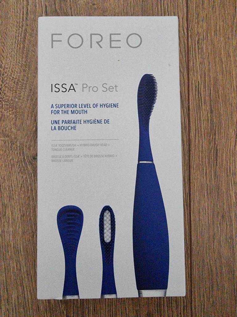 Foreo Sweden ISSA Pro Electric Toothbrush in Blue