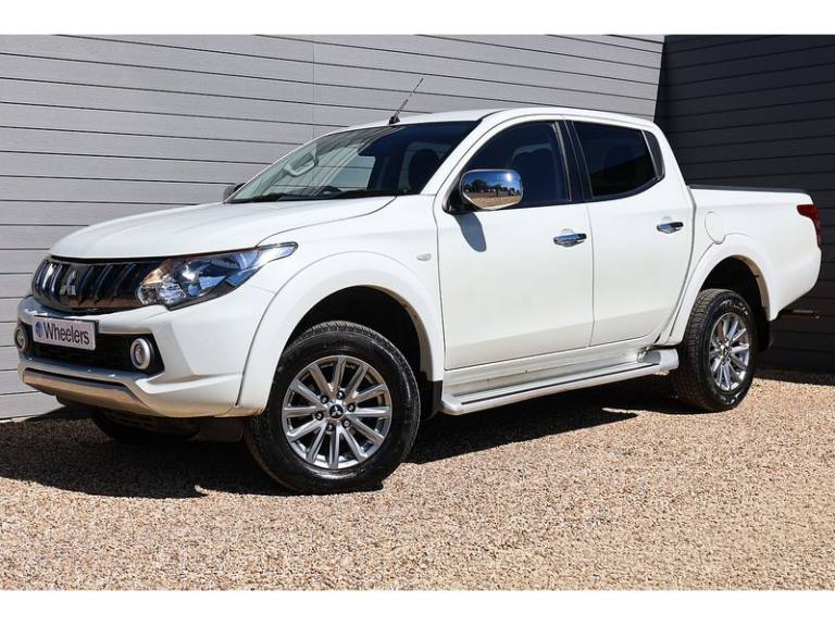 2018 Mitsubishi L200 DI-D DC Titan Pickup Diesel Manual