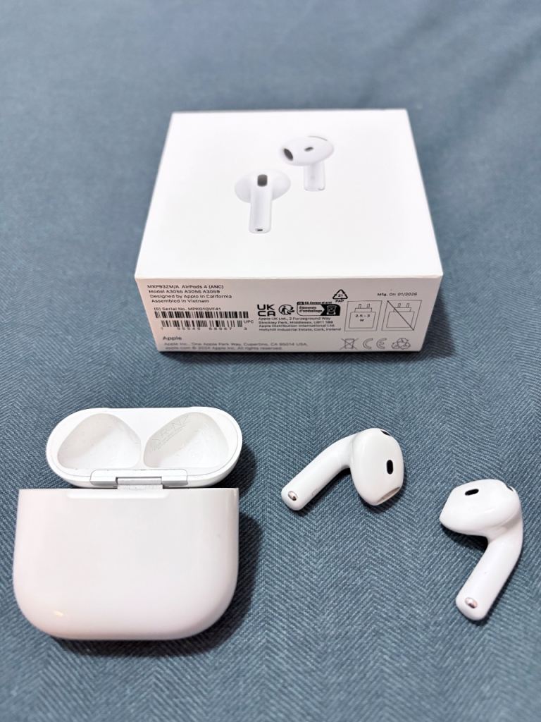 Apple Air Pods 4.