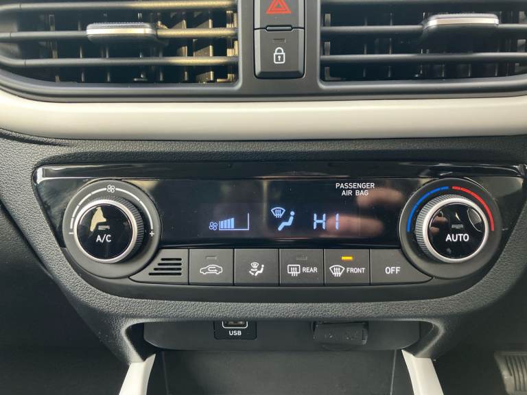 2022 Hyundai i10 1.2 MPi Premium 5dr Auto Hatchback PETROL Automatic