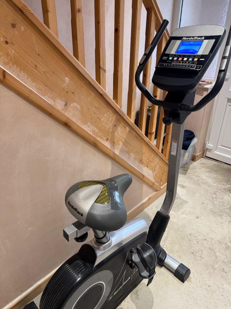 NORDIC TRACK UPRIGHT EXCERCISE BIKE