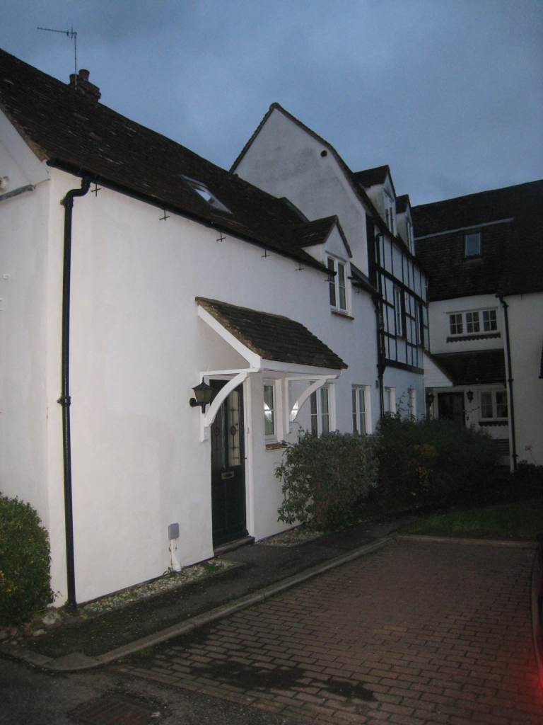 A newly refurbished two bedroom house in walking distance of the town centre