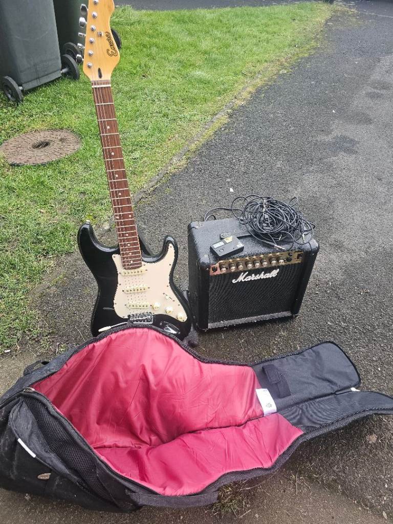 Electric guitar full set up with amp