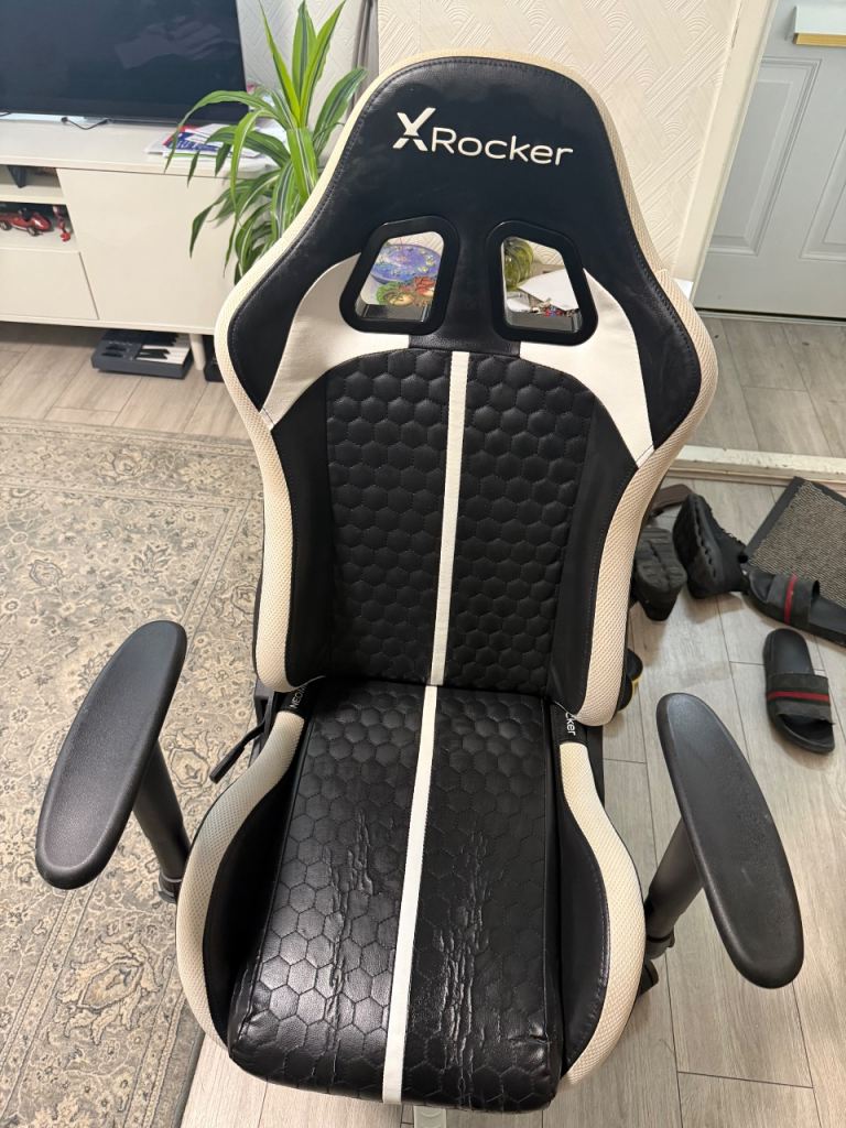 X Rocker Gaming Chair – Black and White, decent Condition