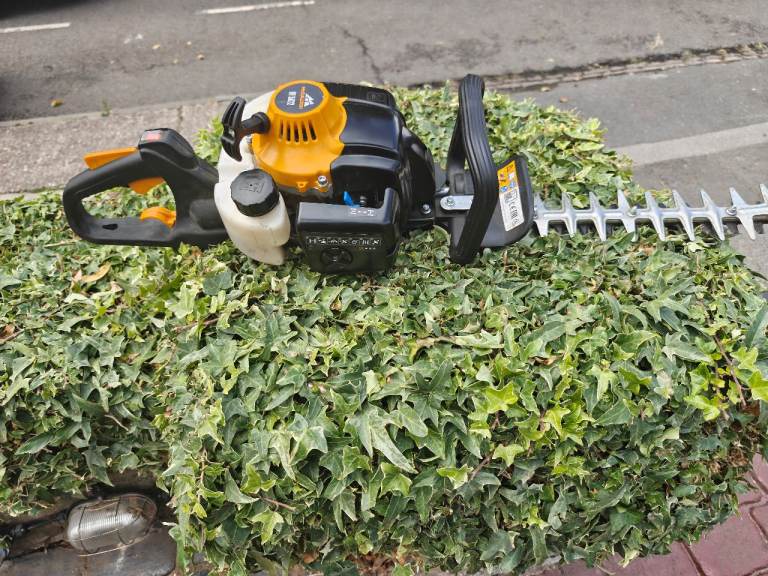 Petrol Hedge Trimmer 