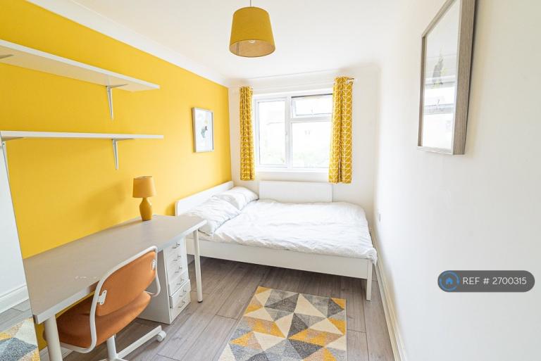 6 bedroom house in Spear Road, Southampton, SO14 (6 bed) (#2700315)