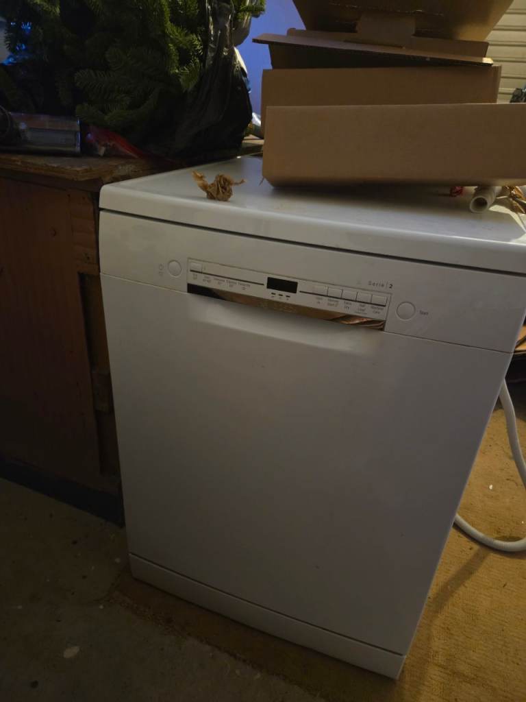 Bosch series 2 dishwasher SMS2ITW08G  (3 years old)